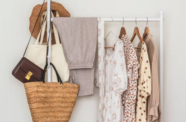 Women's Accessories & Clothing